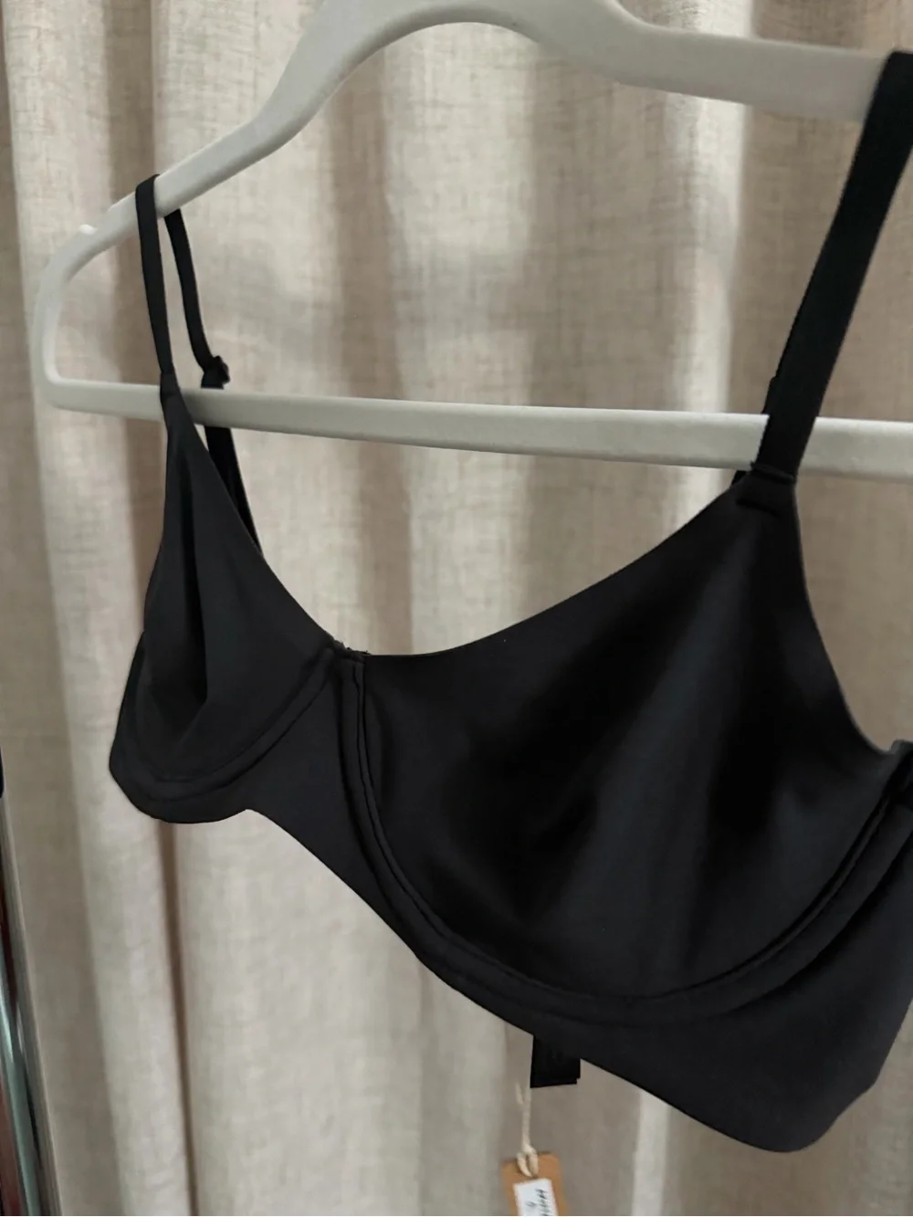 SKIMS Fits Everybody unlined Black Demi Bra - Picture 6 of 10
